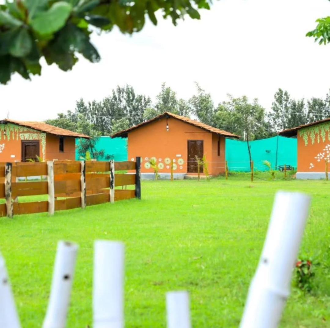Dejavoo Hotel Gādigarpālya Exterior foto
