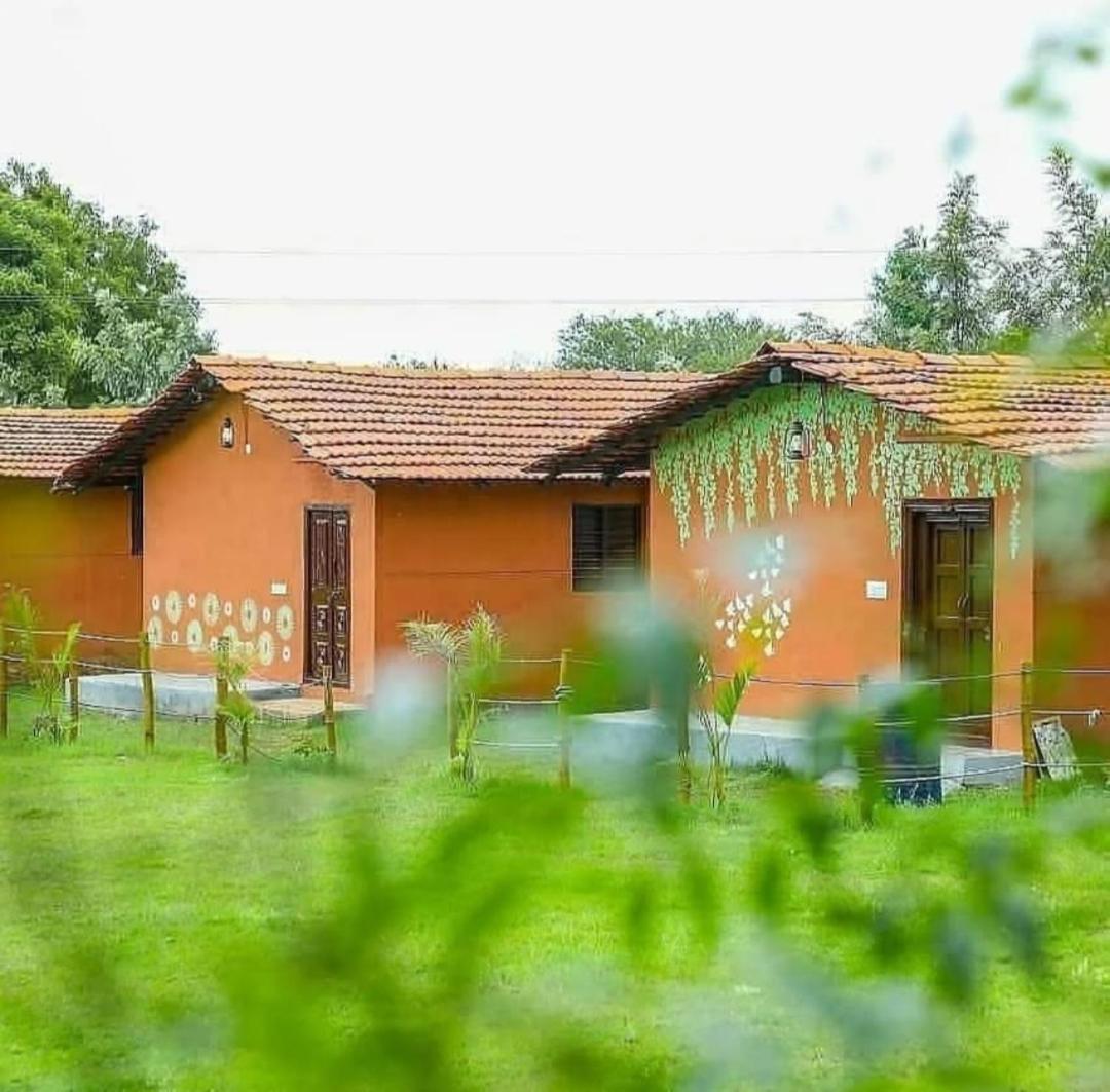 Dejavoo Hotel Gādigarpālya Exterior foto
